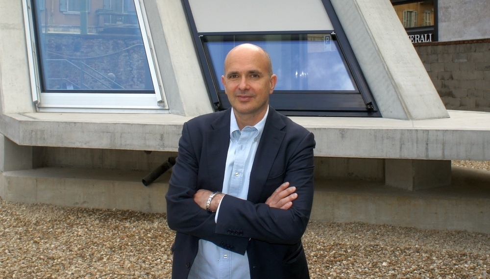 FELTRINELLI SUDAMERICA PRIMA LIBRERIA 60MILA TITOLI CAFFETTERIA 1