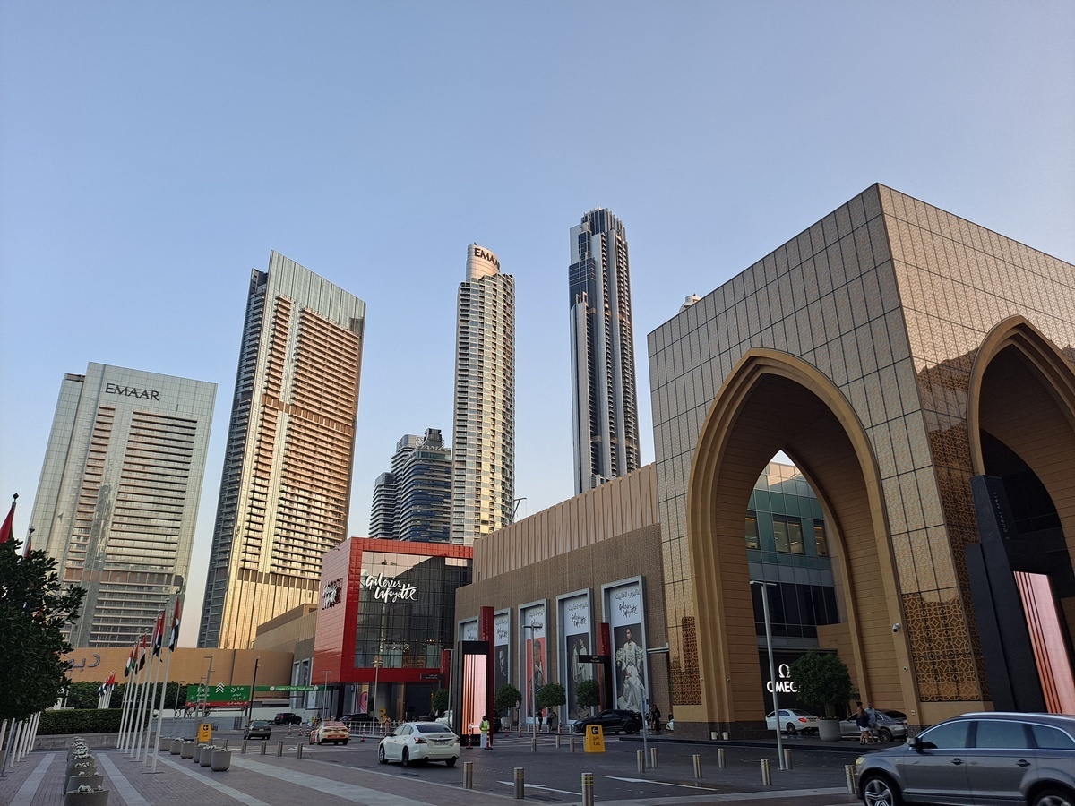 Ovs Dubai Mall grande punto vendita mondo 1