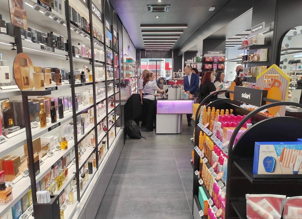 PINALLI MILANO CENTRO CORSO GENOVA OBIETTIVO PUNTI VENDITA 2