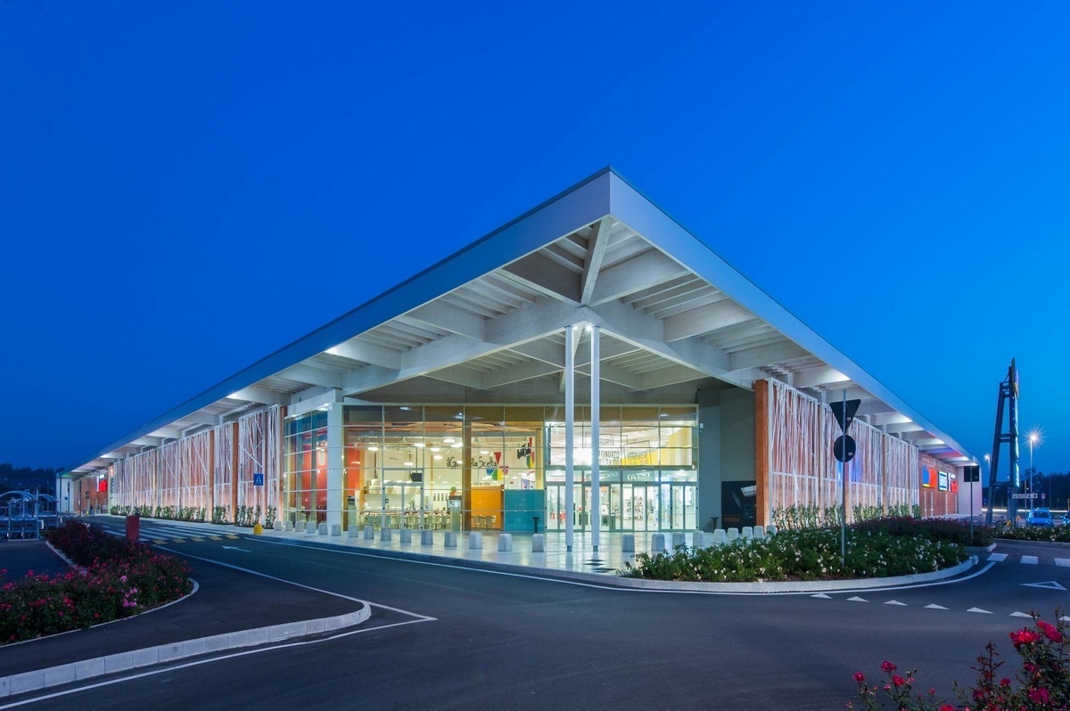 Vukile Sudafrica Italia centri commerciali lc