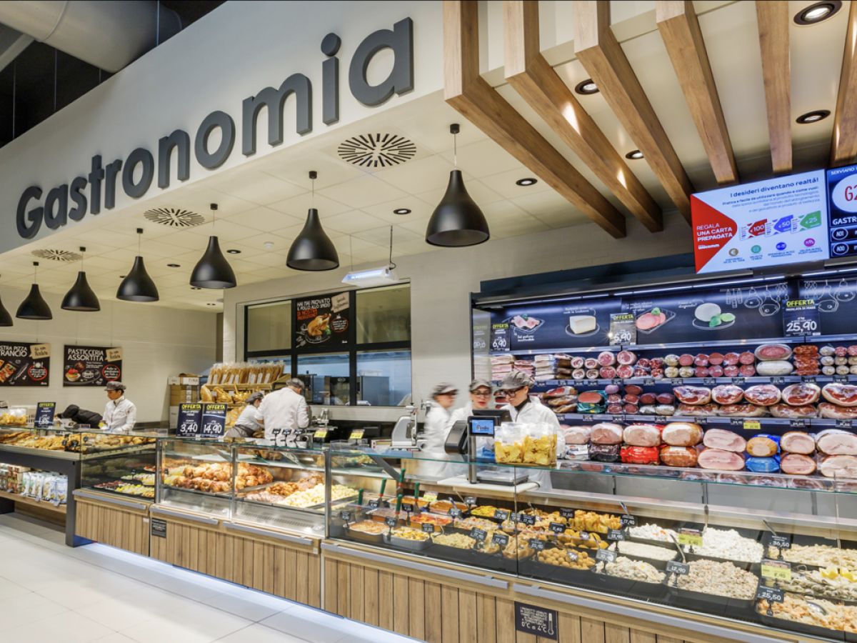 Prodotti confezionati, i discount superano gli iper. Corsa sul fresco