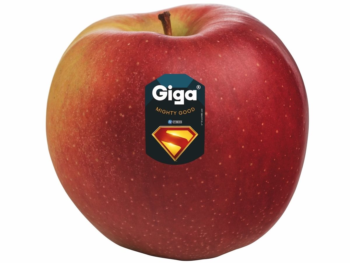 Giga rinnova il sodalizio con Superman, RedPop debutta al fianco di Supergirl