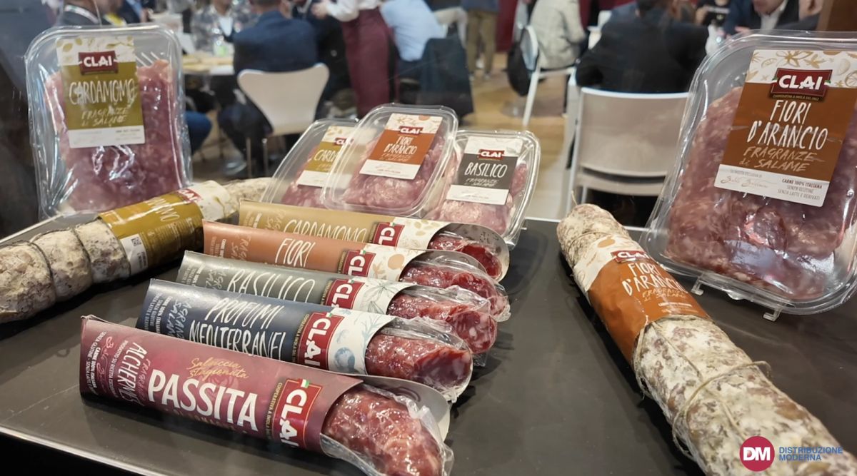 Video: a TuttoFood 2026 Clai accelera sulla linea Fragranze di Salame