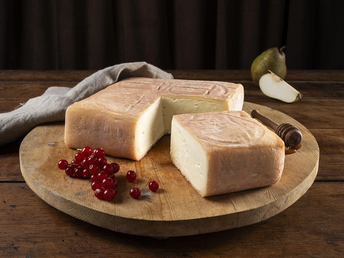 Taleggio Dop: il 2025 si chiude con 8,7 milioni di kg prodotti