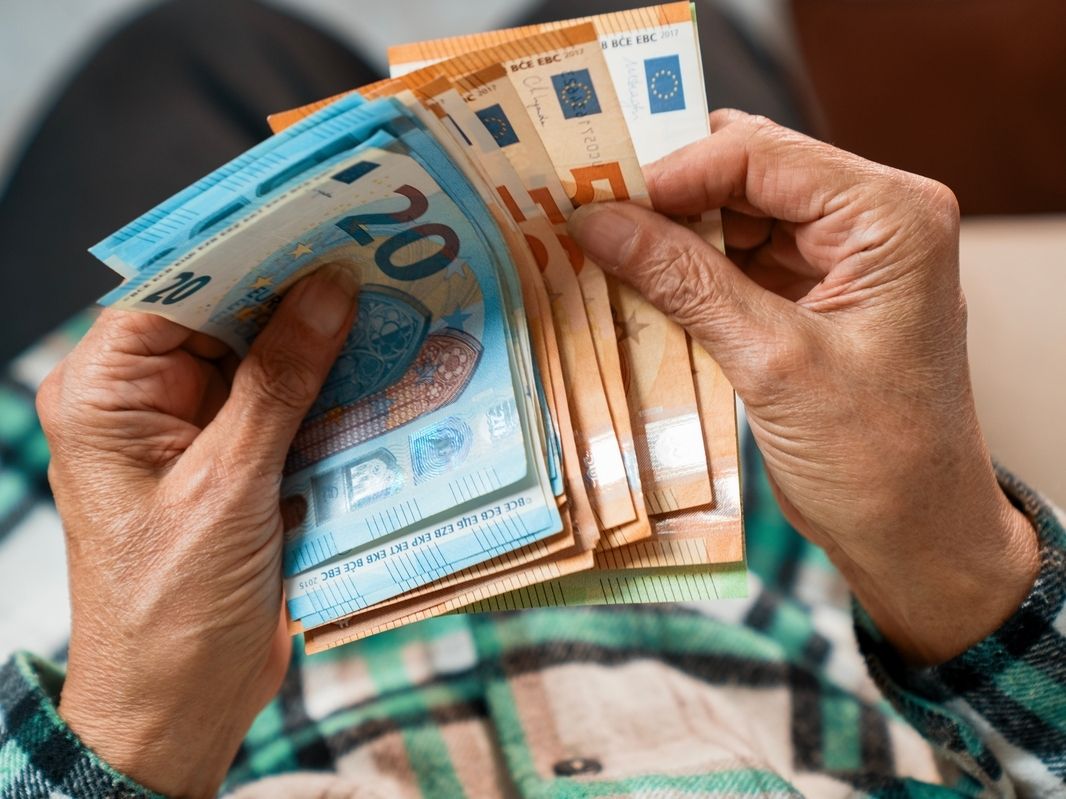 Quattordicesima: arrivano 12,4 miliardi di euro. Spinta per i consumi estivi?
