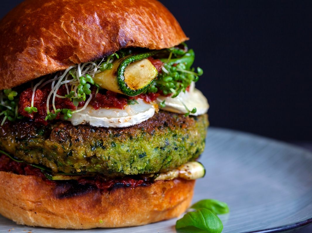 Il plant based italiano corre anche nel 2025: volumi a +5,8%. Le Mdd avanzano