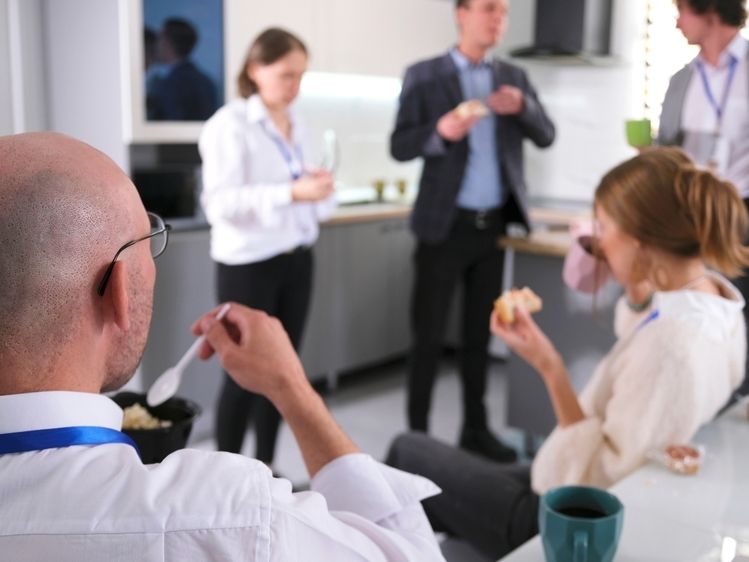 Dalla tradizione del tramezzino ai servizi per aziende: il modello che parla a Torino