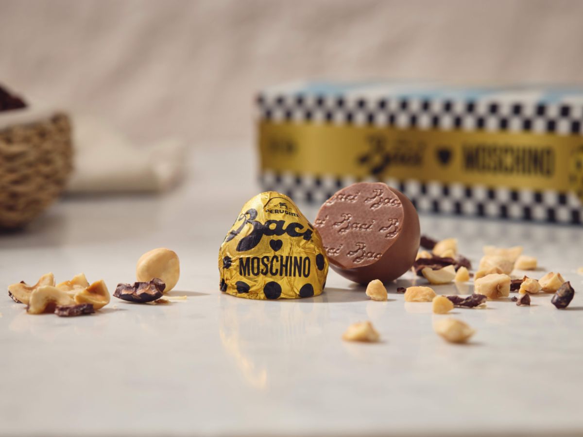 Dalla collaborazione Baci Perugina e Moschino nasce la limited edition Biscuit Sublime