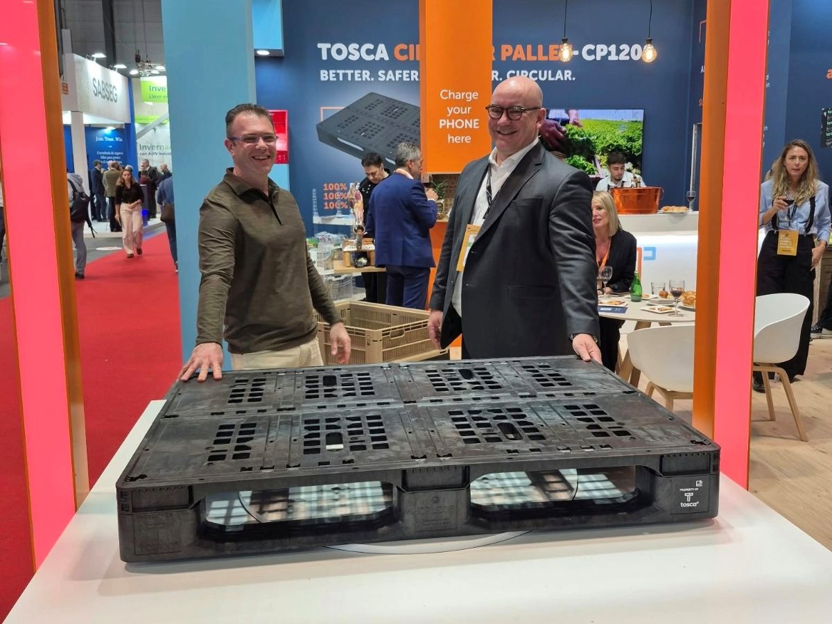 Tosca lancia il Circular Pallet in plastica riciclata per la filiera dell'ortofrutta fresca