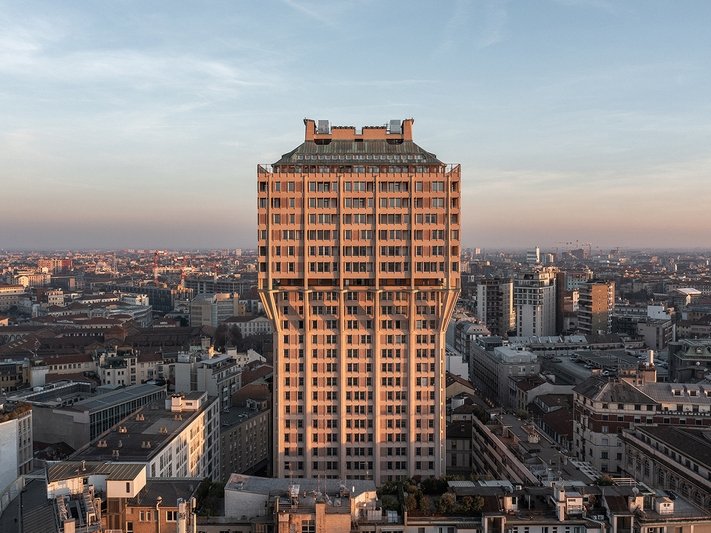 Alla Torre Velasca di Milano arriva Pasticceria San Carlo. Allocato l'80% degli spazi