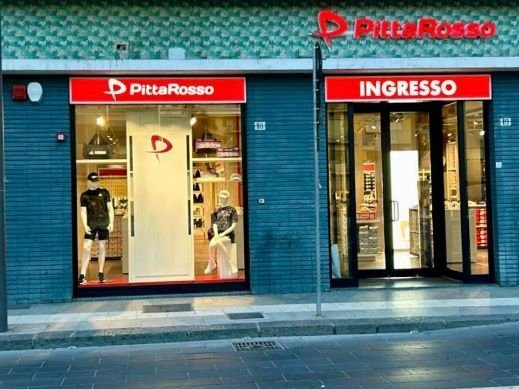 Pittarosso: successo per la riapertura del nuovo store a Cosenza