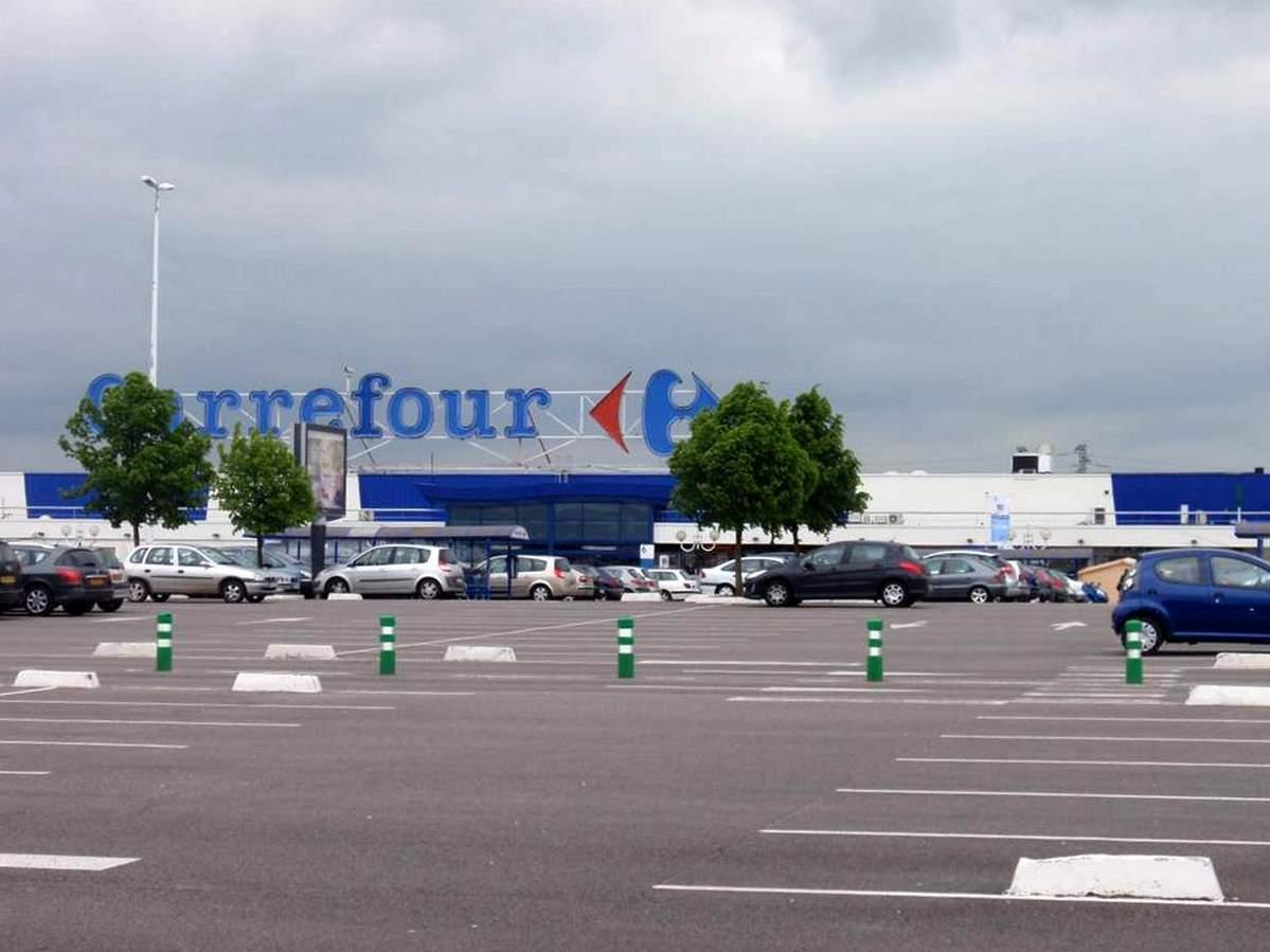 Sessanta iper Cora diventano Carrefour