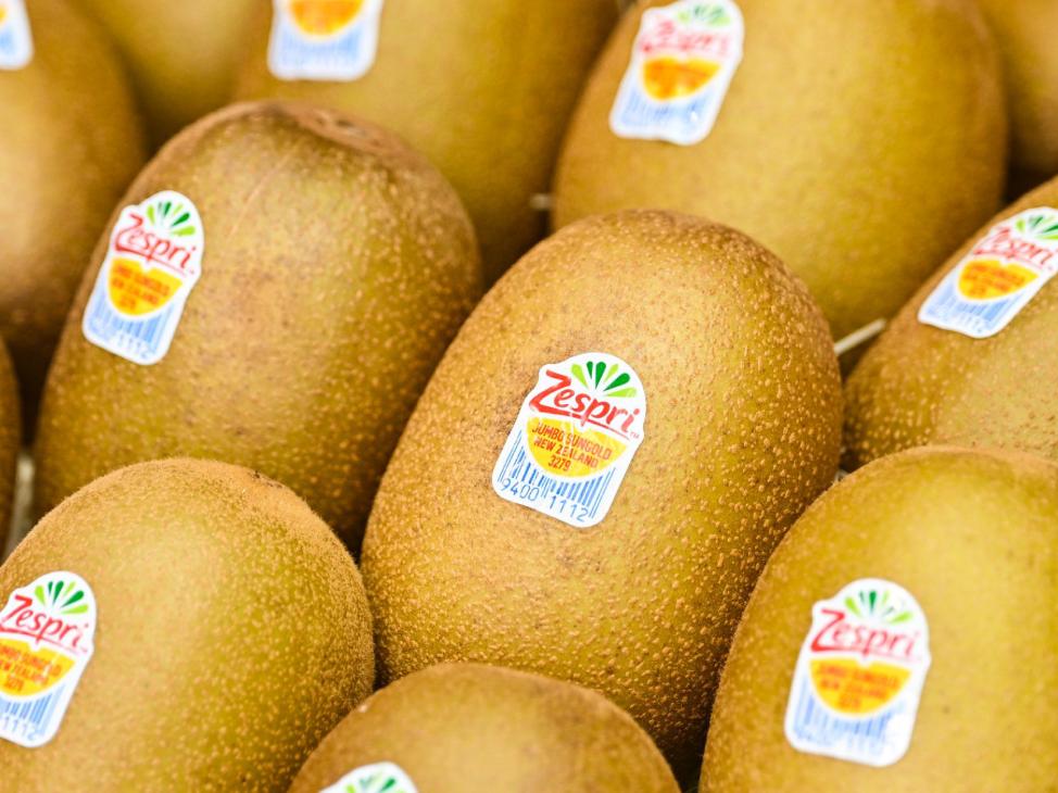 Sinclair & Zespri: un’etichetta innovativa per la frutta compostabile