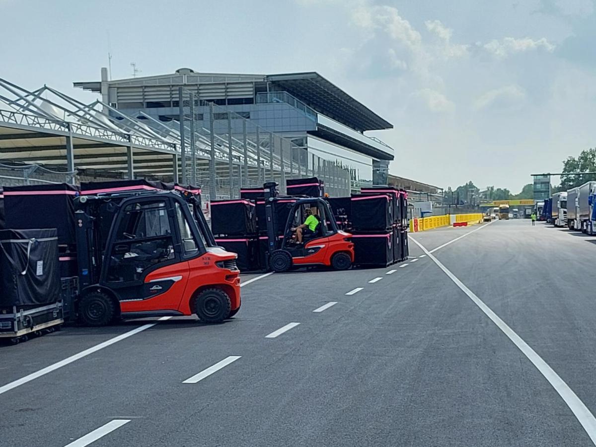 Salgono i giri del noleggio Linde MH supporta la logistica del Gran Premio di Formula 1 di Monza