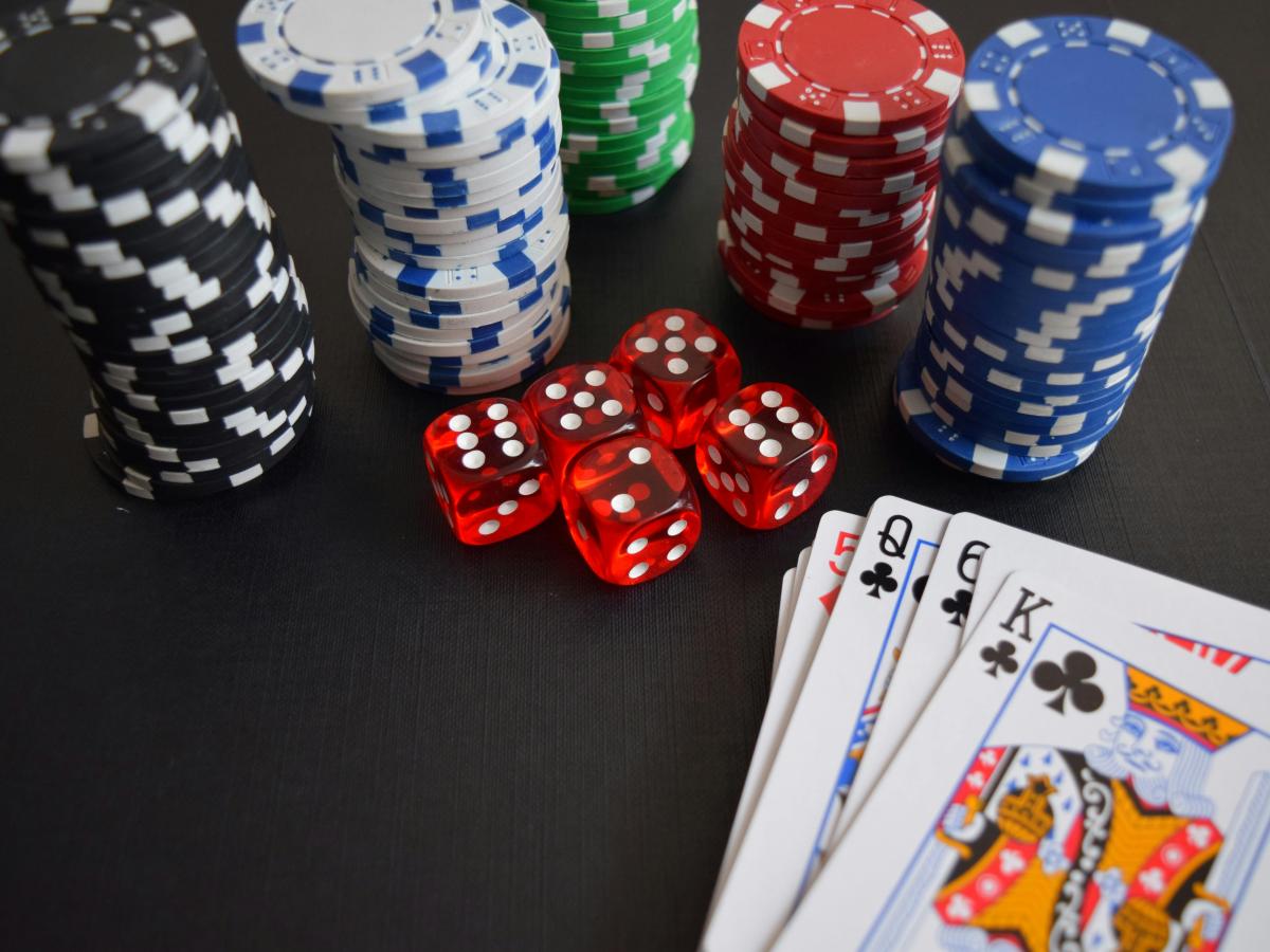 A poker con un budget limitato