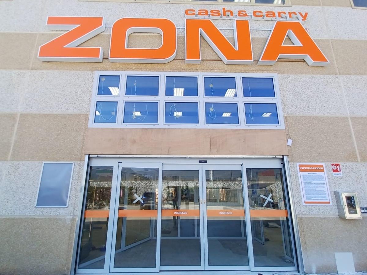 Il cash&carry Zona apre in Versilia