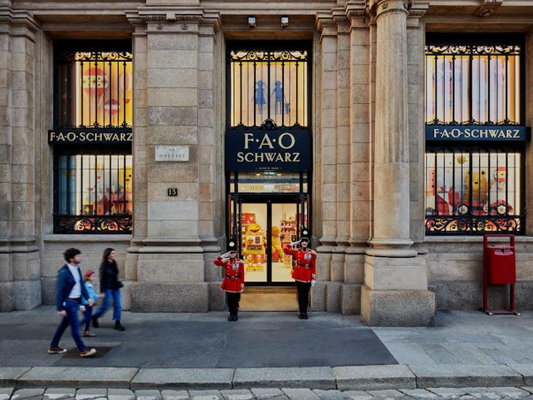 Fao Schwarz ferma a Roma Termini