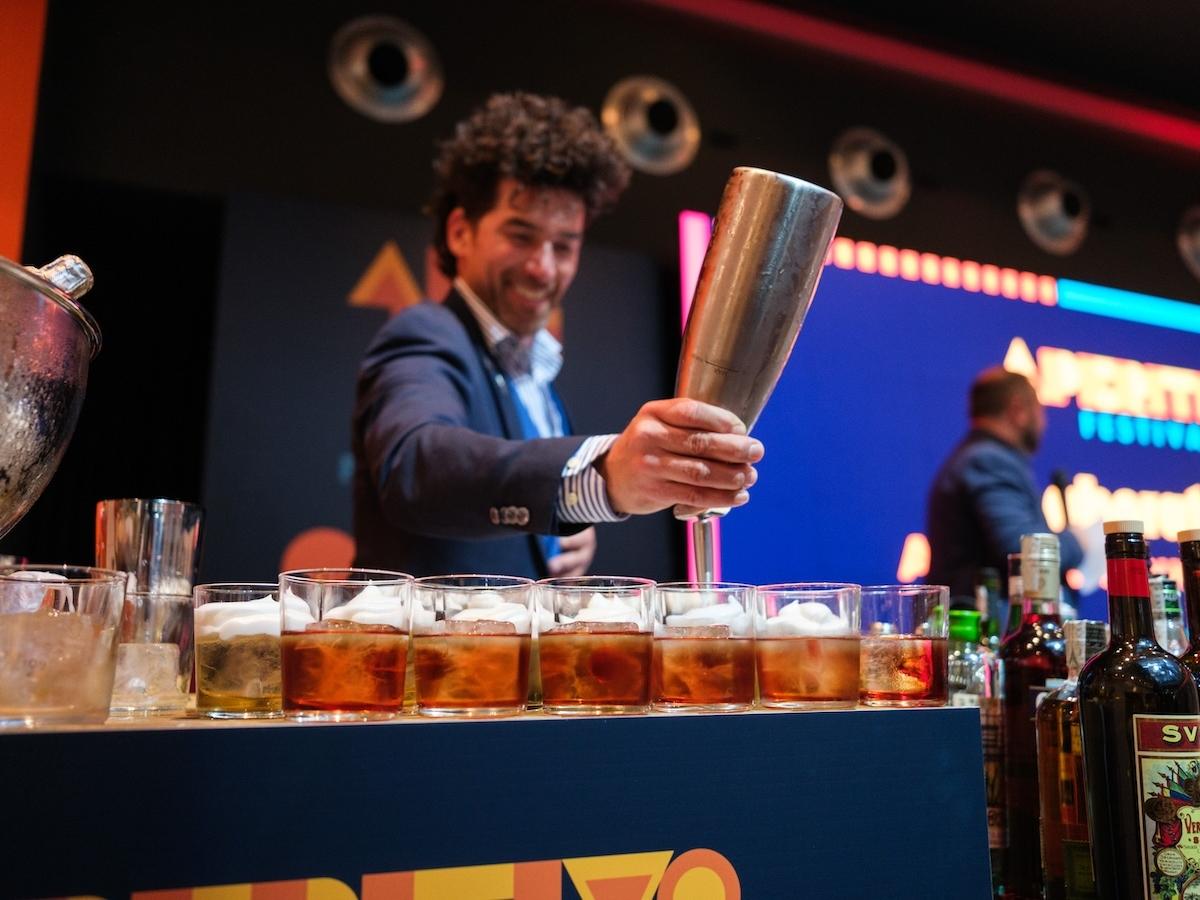 Aperitivo, agli italiani piace gourmet