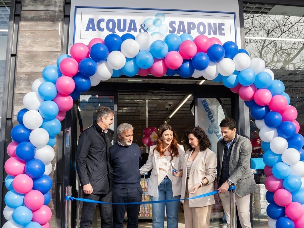 Acqua & Sapone fa 100 in Puglia
