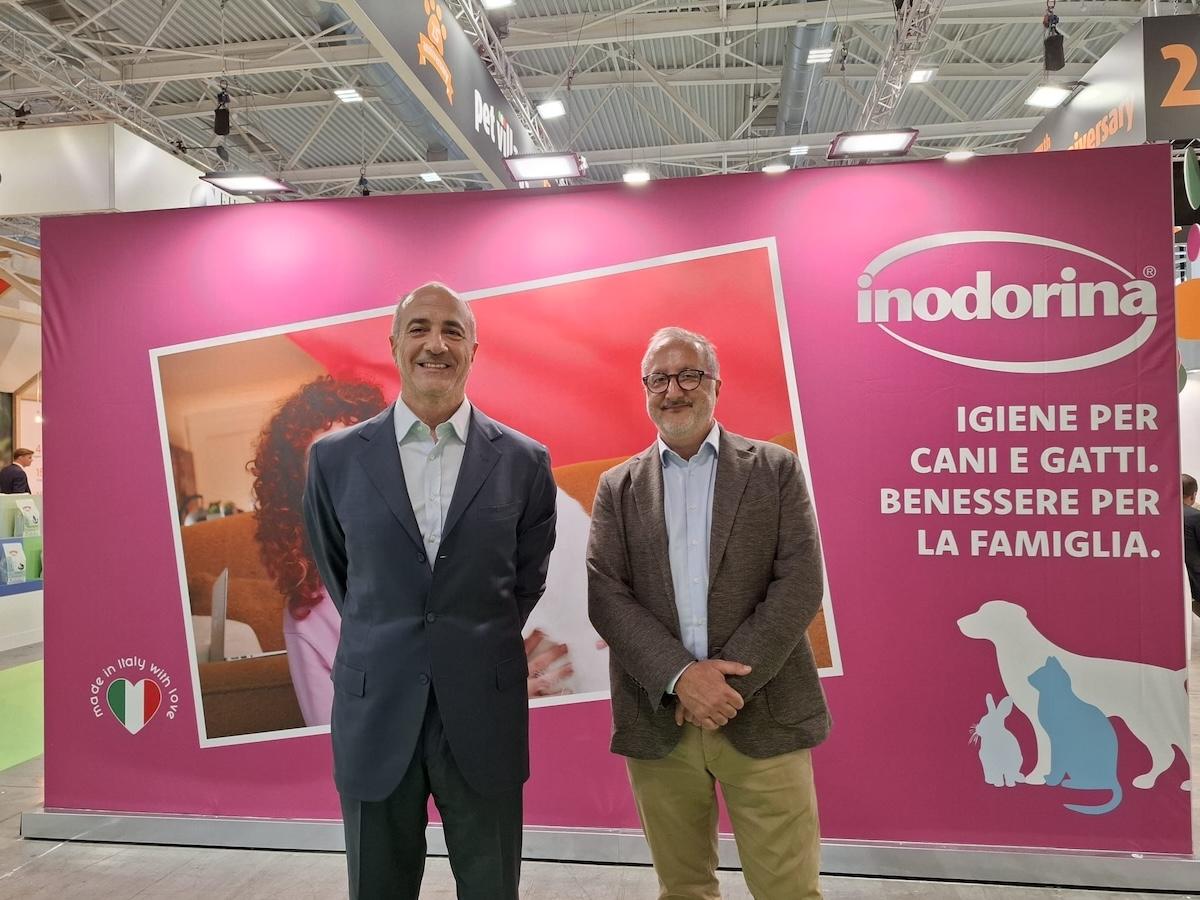 Da sinistra Fabrizio Vitiello e Vito Bolognese, ad di Pet Village Pet Village, nel 2024 raggiunti 25 milioni di euro di fatturato