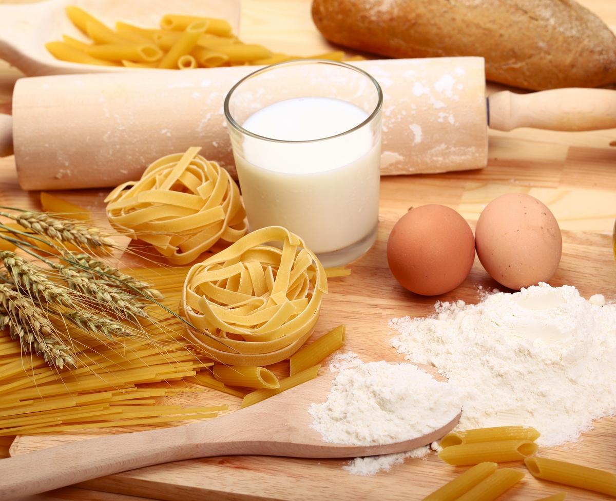 Alcuni generi alimentari di base, come pane, pasta e latte, rincarano più del dovuto Pane, pasta, latte: quadriennio di rincari