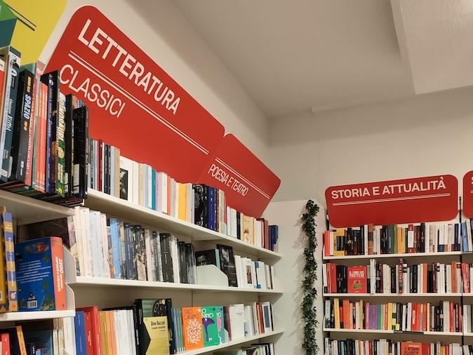 Il Mondadori Bookstore di La Spezia apre con una veste rinnovata