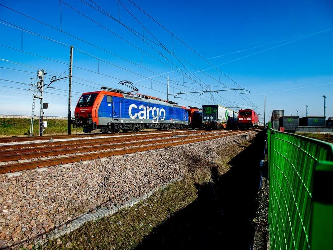 Il cuore del progetto è rappresentato da un terminal ferroviario interno con 3 binari da 650 metri ciascuno Malpensa Distripark: 41mila mq multimodali