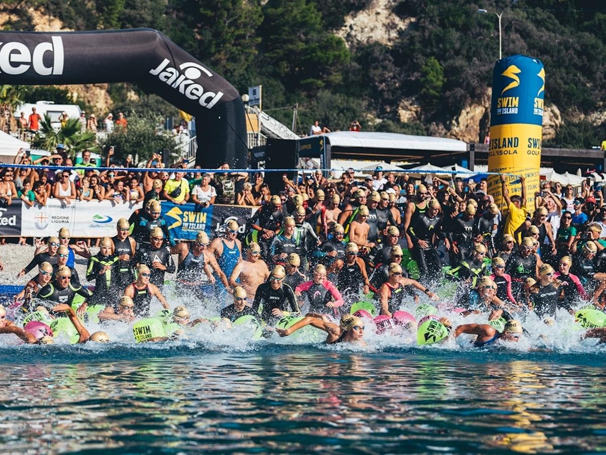 dole-italia-e-sponsor-di-swimtheisland-golfo-dellisola-2025 image Dole Italia è sponsor di SwimtheIsland Golfo dell’Isola 2025