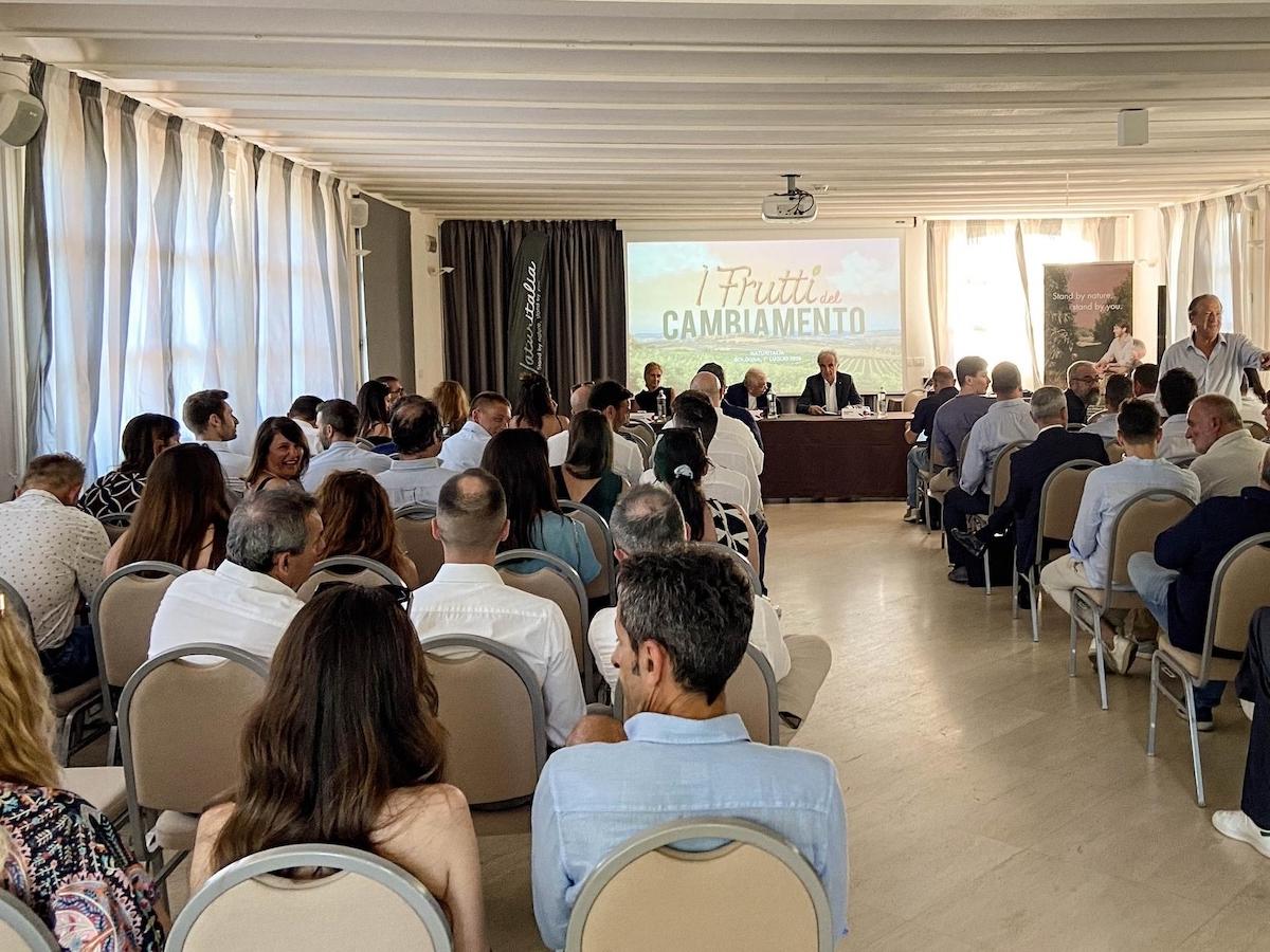 Nuova identità visiva per Naturitalia - Distribuzione Moderna Nuova identità visiva per Naturitalia - Distribuzione Moderna