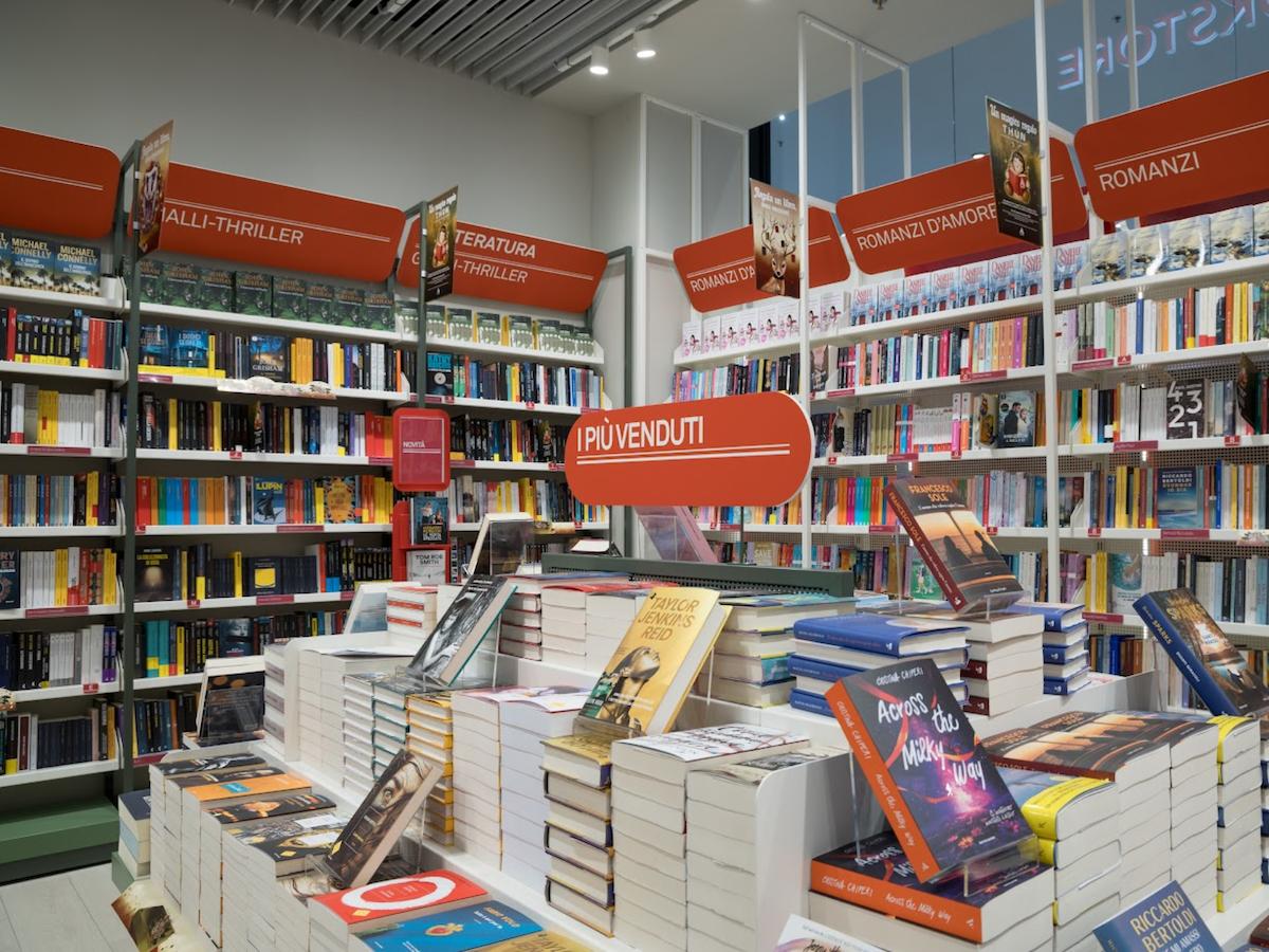 Mondadori Store apre a San Cesareo (Rm) - Distribuzione Moderna Mondadori Store apre a San Cesareo (Rm) - Distribuzione Moderna