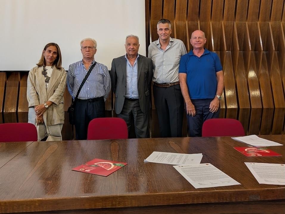 Arancia rossa di Sicilia Igp, Consorzio e Università insieme per la qualità - Distribuzione Moderna Arancia rossa di Sicilia Igp, Consorzio e Università insieme per la qualità - Distribuzione Moderna