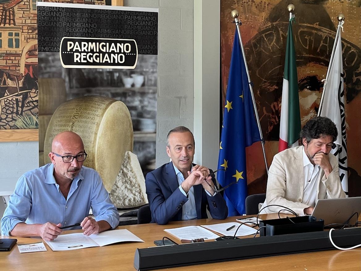 ll Parmigiano Reggiano si conferma la più importante Dop ottenuta in montagna - Distribuzione Moderna ll Parmigiano Reggiano si conferma la più importante Dop ottenuta in montagna - Distribuzione Moderna