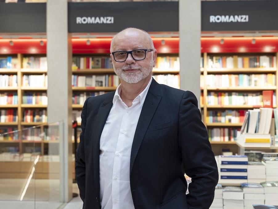 Gruppo Mondadori, la relazione finanziaria al 30 giugno 2025 evidenzia ricavi netti consolidati pari a 389,5 milioni di euro - Distribuzione Moderna Gruppo Mondadori, la relazione finanziaria al 30 giugno 2025 evidenzia ricavi netti consolidati pari a 389,5 milioni di euro - Distribuzione Moderna