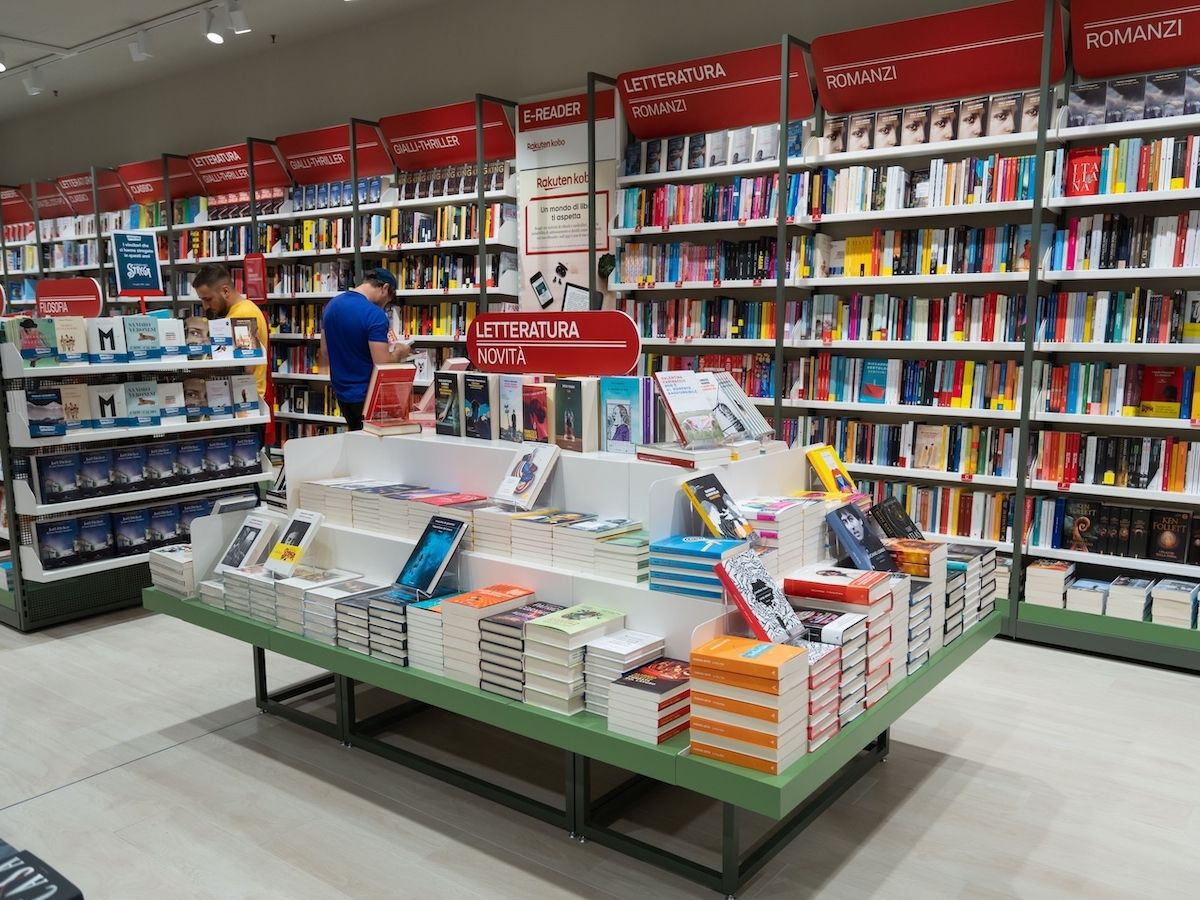 Nuova sede per la storica libreria Mondadori Bookstore di Velletri