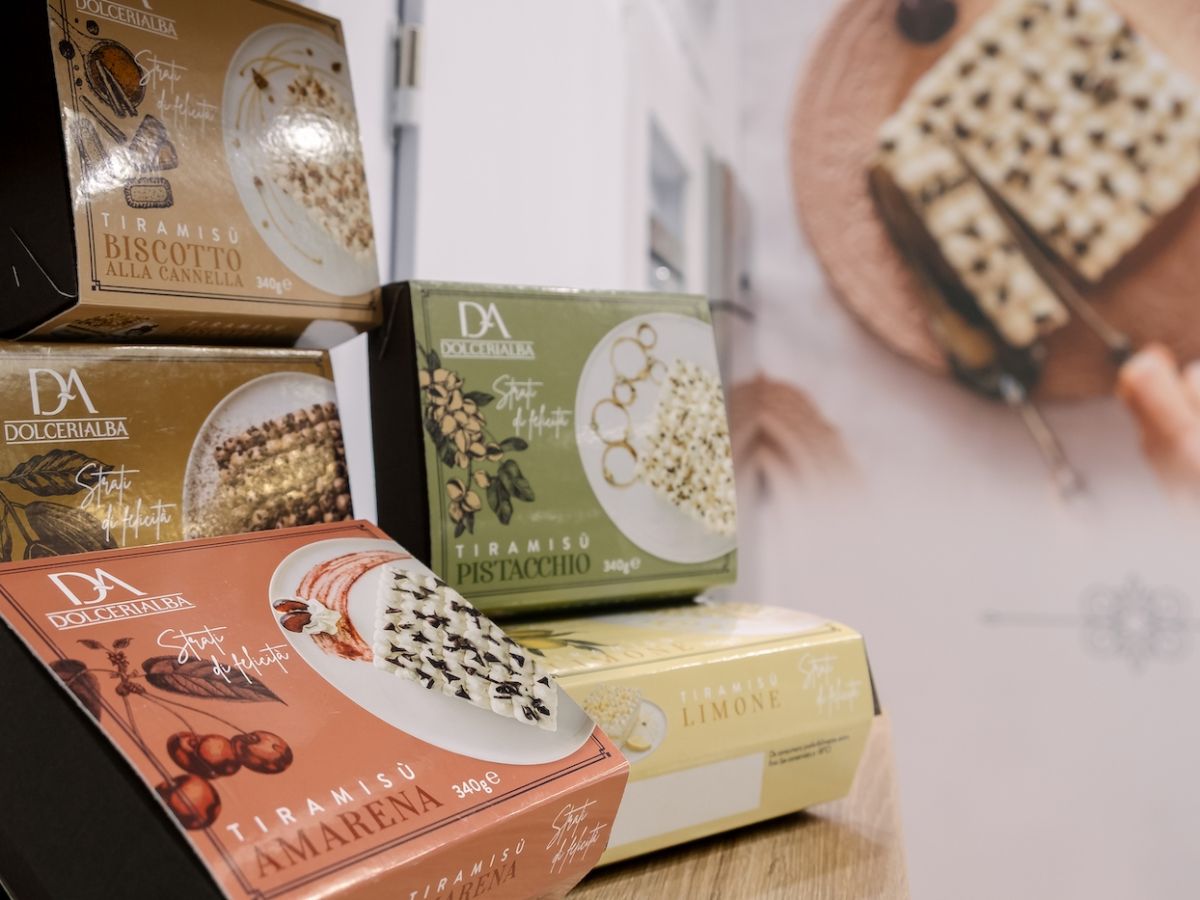 Dolceria Alba presenta la nuova linea di tiramisù “Strati di Felicità”
