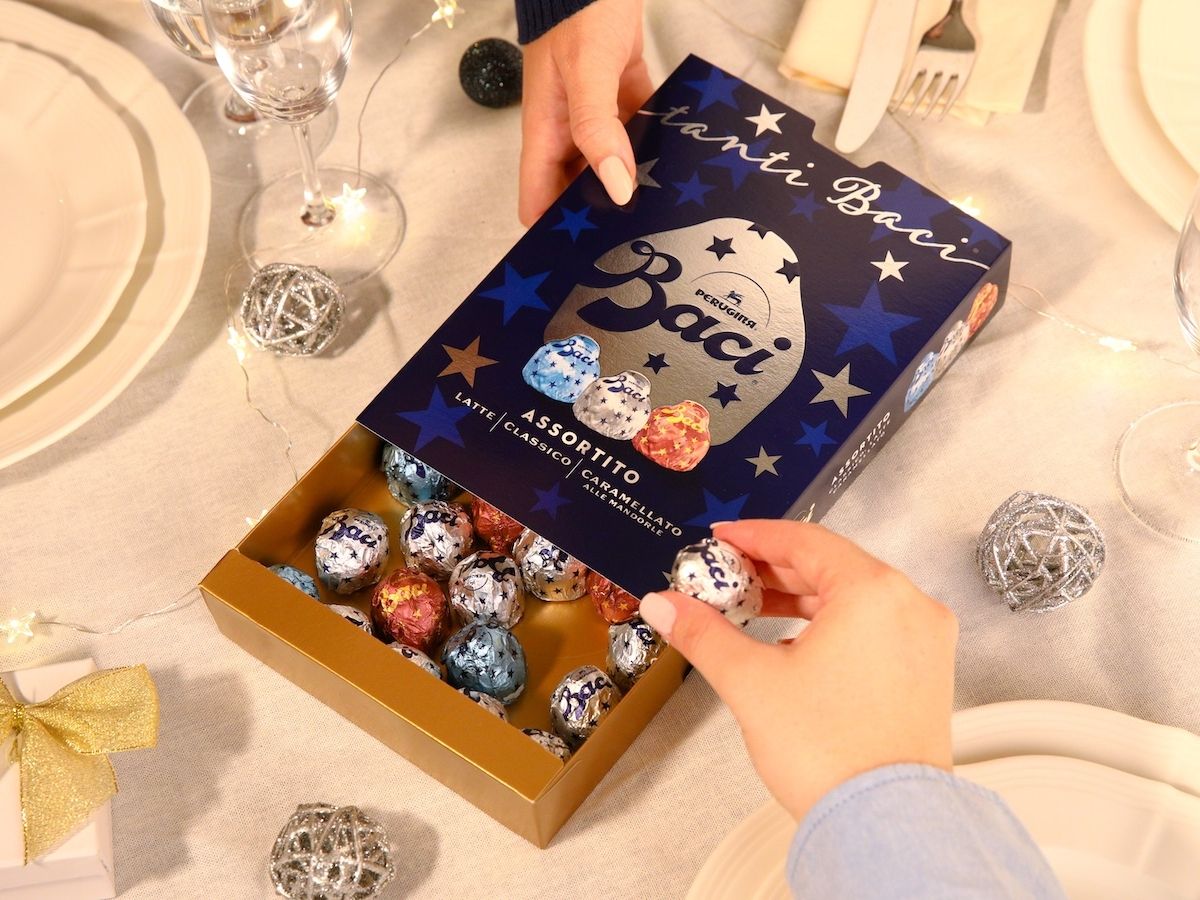Tanti Baci è il protagonista del Natale 2025 di Baci Perugina