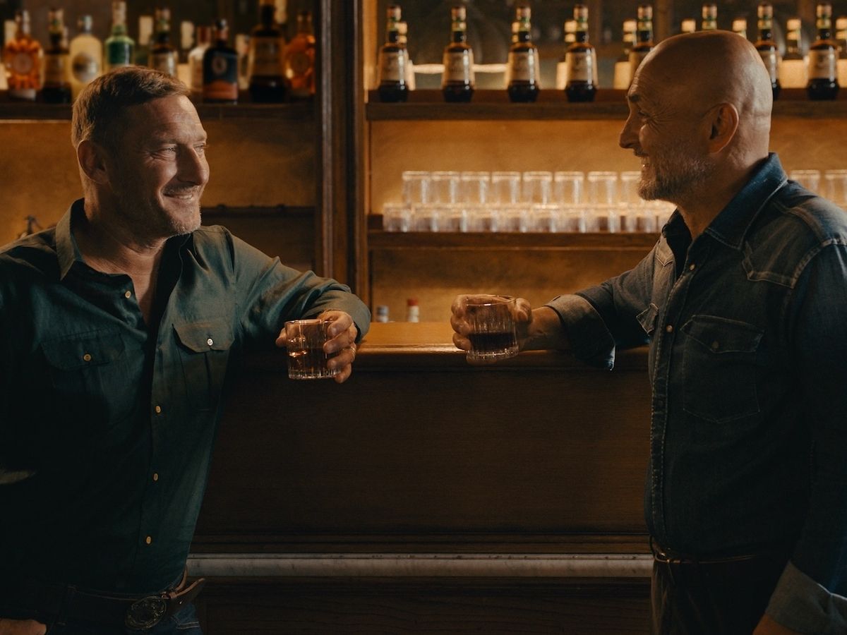 Amaro Montenegro celebra l’amicizia, nel nuovo spot con Francesco Totti e Luciano Spalletti