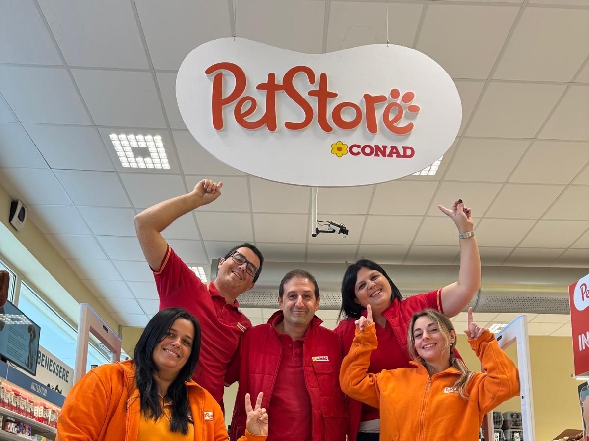 Un nuovo Pet Store Conad apre all’interno del rinnovato supermercato Conad di Massarosa (Lu)