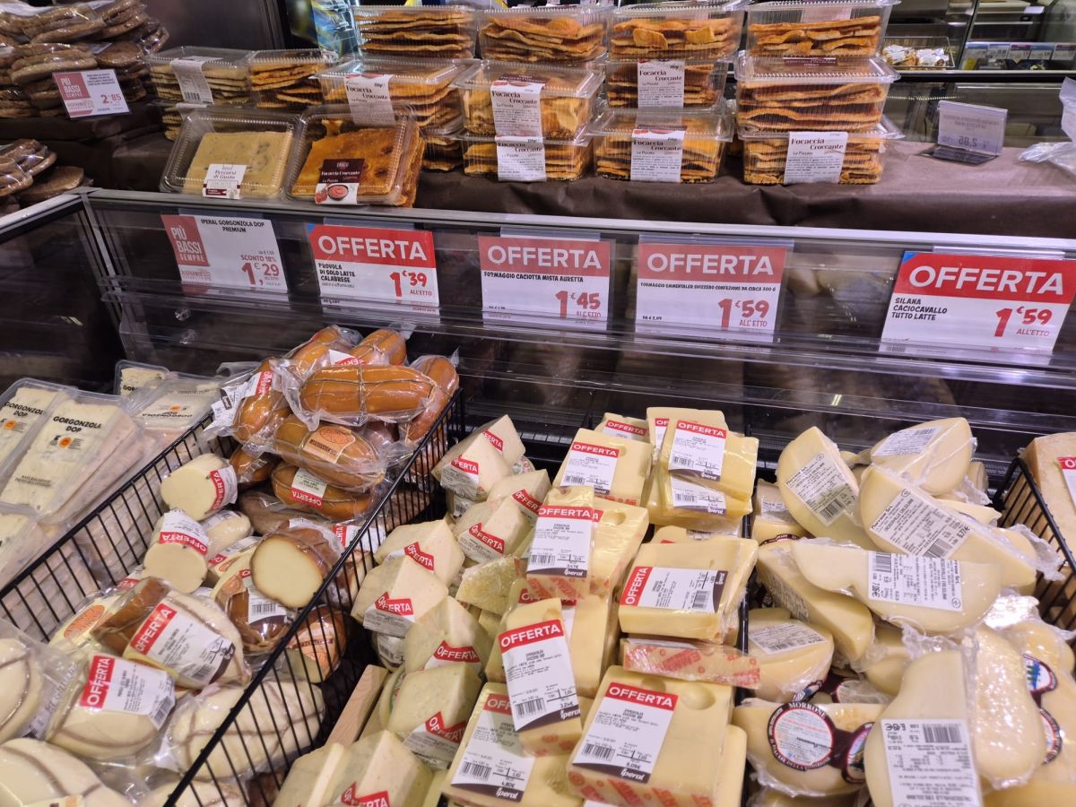 A ottobre prezzi nel carrello +2,3%. Confcommercio: manca la spesa delle famiglie