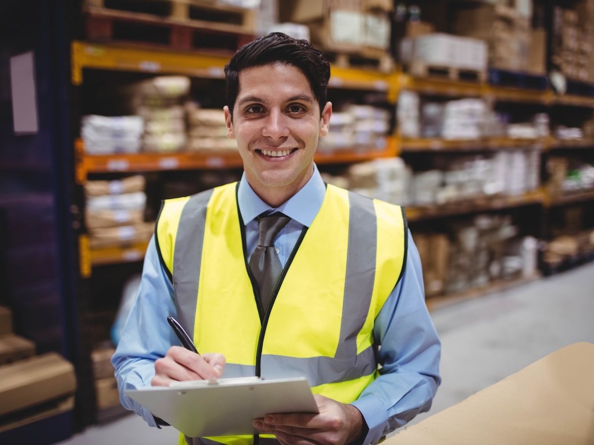 Logistica: cresce la domanda di profili specializzati, boom per le competenze green e cyber