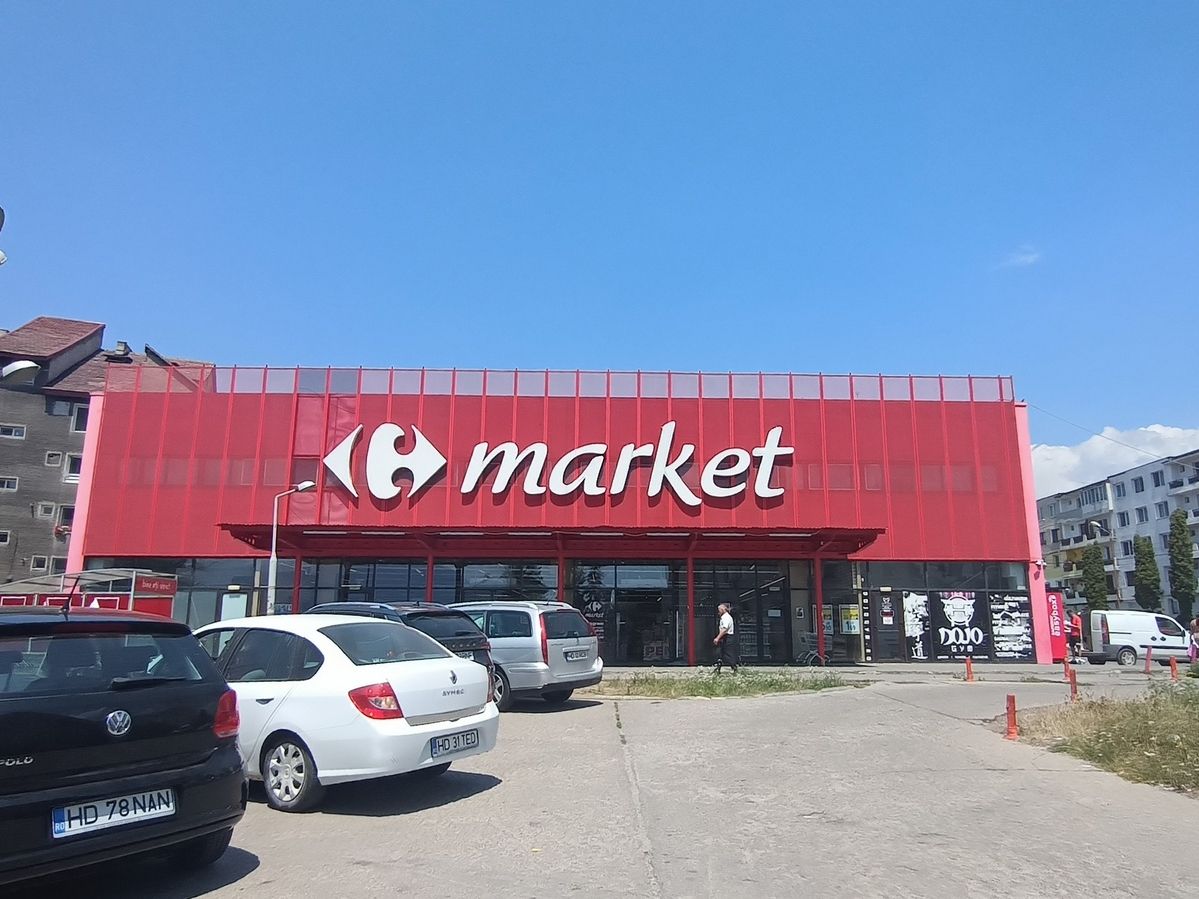 Carrefour si prepara a entrare in Serbia e ad abbandonare la Romania