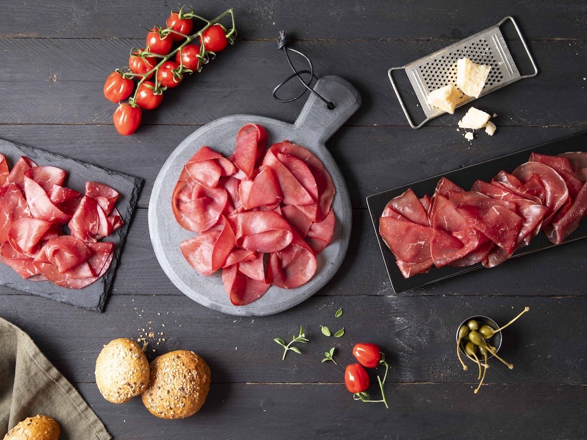 Rigamonti lancia i carpacci e scrive un altro capitolo della Carta delle bresaole