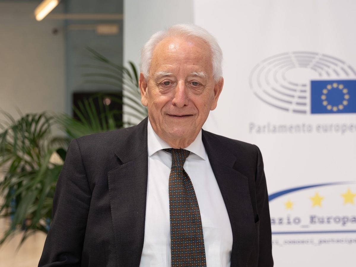 Black Friday: gli italiani spenderanno online circa 2,2 miliardi di euro 