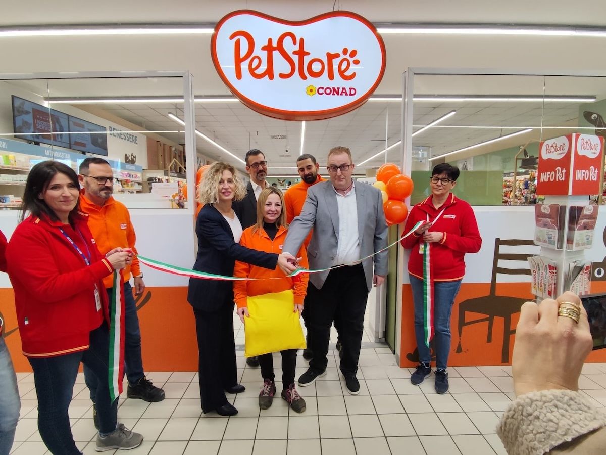 A Imperia apre il Pet Store Conad accanto al rinnovato supermercato Conad   
