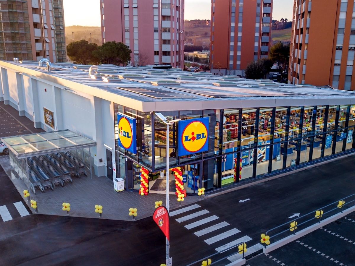 Lidl Italia estende il congedo di paternità a 25 giorni, 100% retribuiti