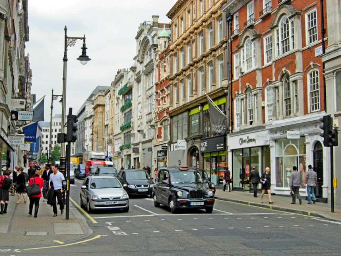 Montenapoleone perde il trono. Prima nelle high-street è New Bond Street