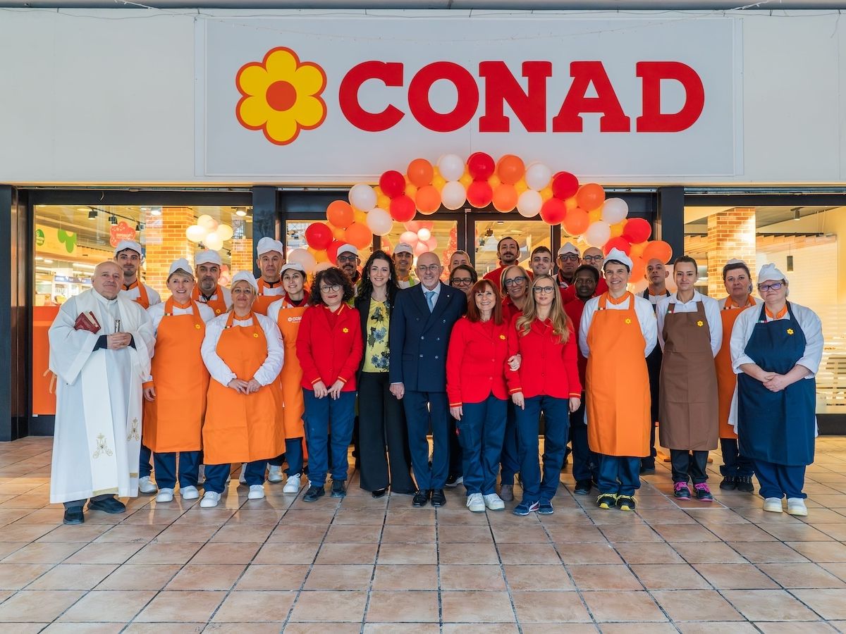 Riapre il Conad del Theate Center di Chieti: store rinnovato, freschi potenziati, nuovi servizi 