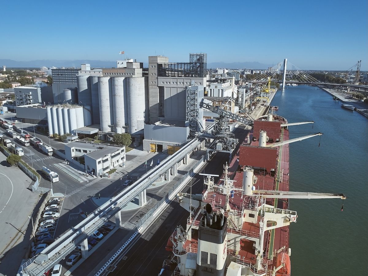 Cereal Docks: inaugurata la nuova pipeline sotterranea per il trasferimento di oli vegetali 