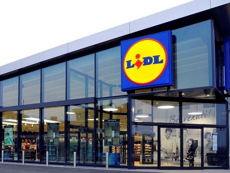 Lidl va alla guerra… dei prezzi e della pubblicità. In Italia intanto…