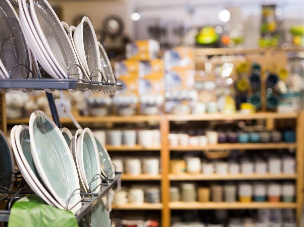 Kasanova: dopo il rinvio dell'acquisto Ovs i sindacati chiedono l’intervento del Mimit